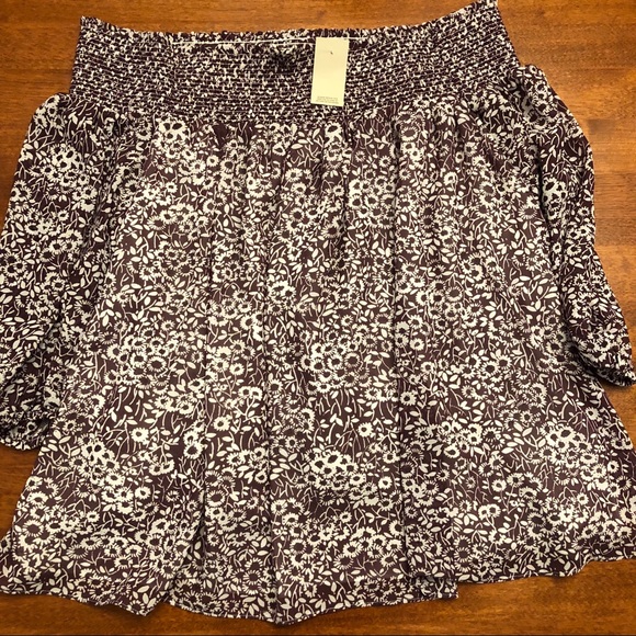 NWT LOFT Off The Shoulder Blouse. Size MP. - Picture 2 of 5
